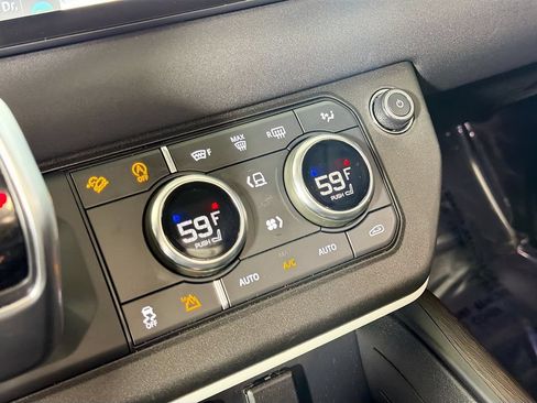 Used 2021 Land Rover Defender 90 S AWD/4WD image 17