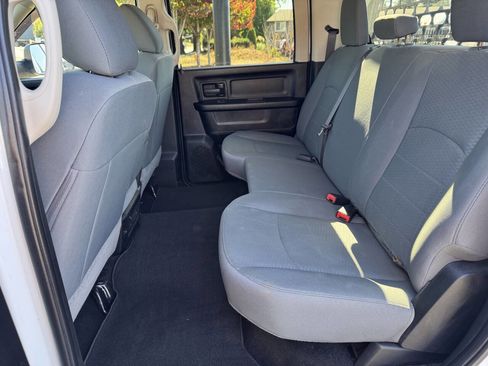 Used 2018 RAM 2500 Tradesman w/ Chrome Appearance Group image 3