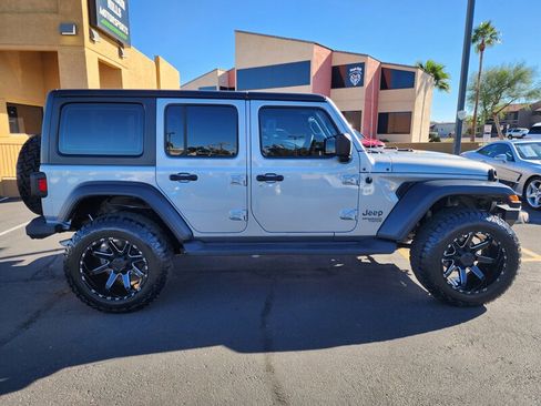 Used 2020 Jeep Wrangler Unlimited Sport image 2