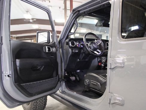 Used 2022 Jeep Wrangler Unlimited Rubicon w/ Xtreme Recon 35" Tire Package AWD/4WD image 34
