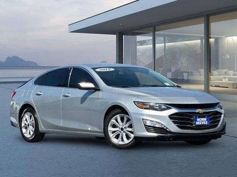 Used 2019 Chevrolet Malibu LT image 1