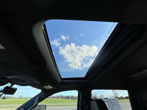 Used 2025 GMC Sierra 2500 AT4 w/ AT4 Premium Plus Package image 23