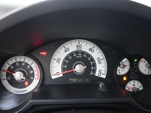 Used 2012 Toyota FJ Cruiser 4WD w/ Convenience Pkg image 19