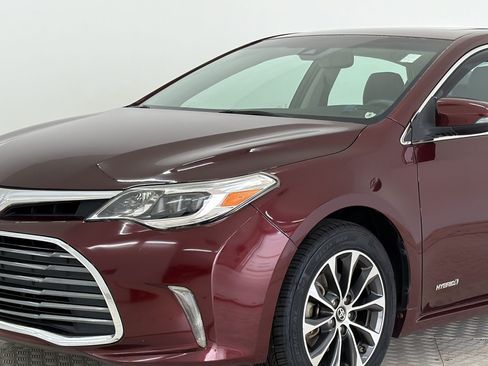 Used 2018 Toyota Avalon XLE Premium FWD image 19