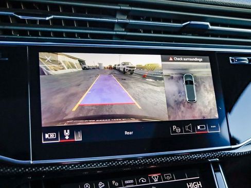 Used 2023 Audi SQ7 Prestige w/ Prestige Package image 25