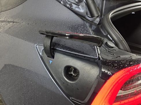 Used 2022 Tesla Model 3 Performance image 27