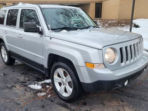 Used 2011 Jeep Patriot Latitude image 2