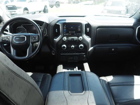 Used 2021 GMC Sierra 2500 Denali w/ Denali Ultimate Package AWD/4WD image 17
