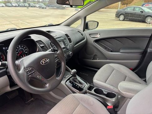 Used 2017 Kia Forte LX w/ LX Popular Package image 26