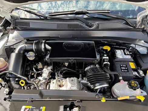Used 2025 Jeep Compass Limited AWD/4WD image 33