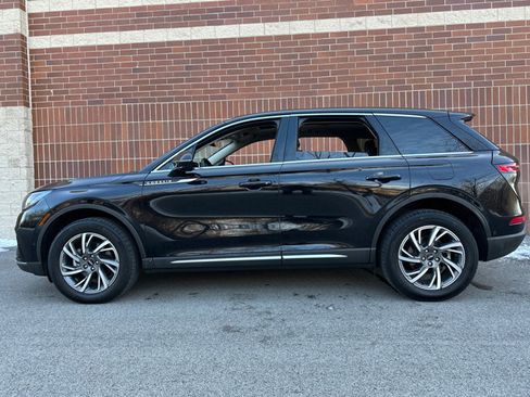 Used 2023 Lincoln Corsair AWD w/ Equipment Group 102A image 5