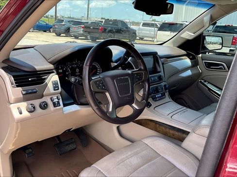 Used 2017 GMC Yukon Denali AWD/4WD image 14