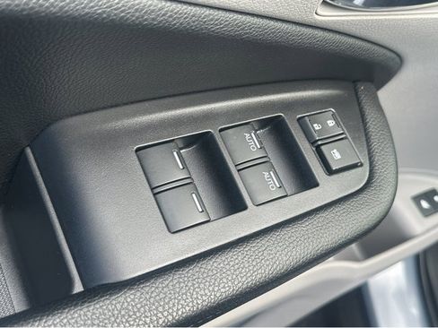 Used 2019 Honda Pilot Touring image 38