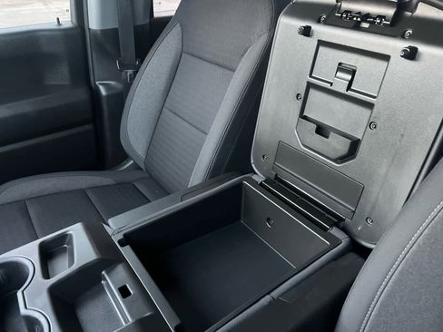 Used 2024 Chevrolet Silverado 2500 Custom w/ Custom Convenience Package image 32