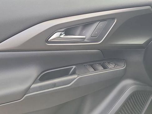 New 2026 Chevrolet Equinox EV LT w/ LPO, Blackout Package image 20