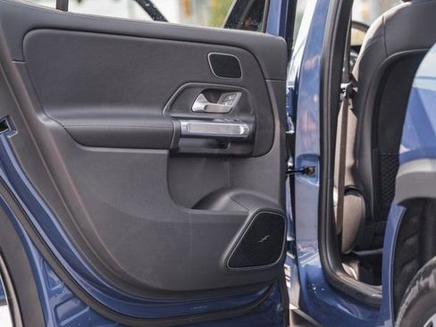 New 2025 Mercedes-Benz GLB 250 4MATIC image 37