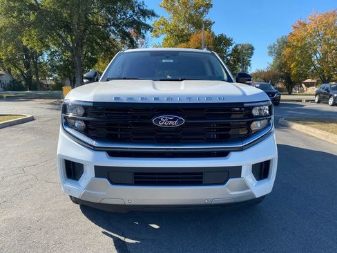 New 2025 Ford Expedition Platinum w/ Platinum Ultimate Package AWD/4WD image 2