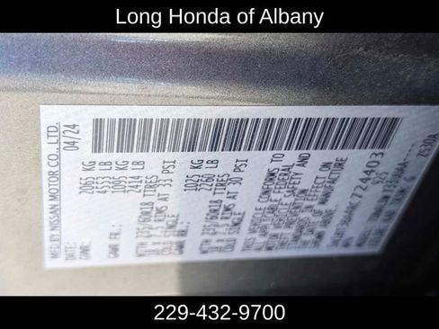 Used 2024 Nissan Rogue SV w/ SV Premium Package FWD image 23