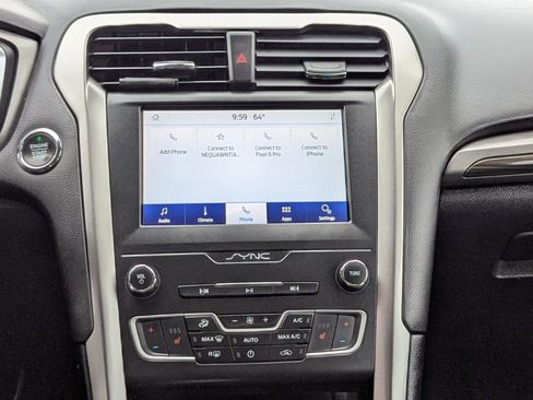 Used 2020 Ford Fusion SEL FWD image 13
