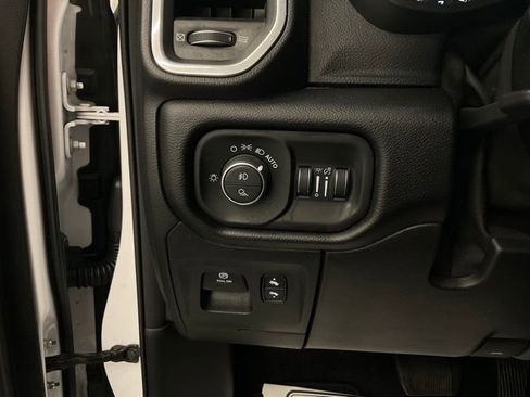 Used 2021 RAM 1500 Laramie AWD/4WD image 14