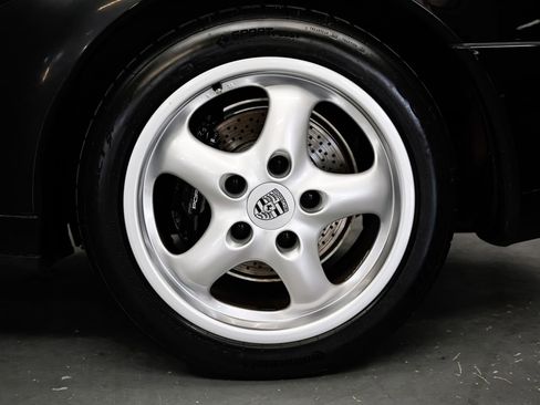 Used 1995 Porsche 911 Carrera RWD image 50