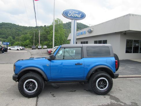 Used 2024 Ford Bronco Black Diamond w/ Sasquatch Package image 2