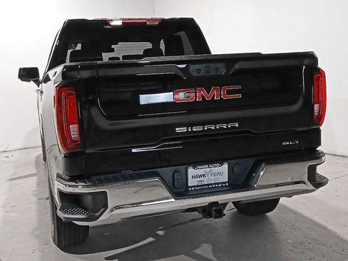 Used 2026 GMC Sierra 1500 SLT image 5