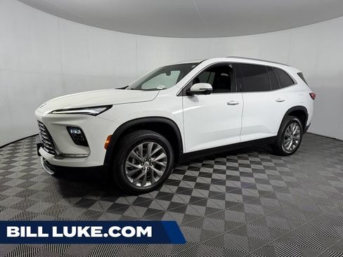 Used 2026 Buick Enclave Preferred FWD image 1