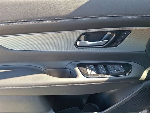 New 2025 Nissan Murano SL image 9