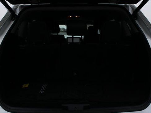 Used 2023 Toyota Highlander Limited image 35