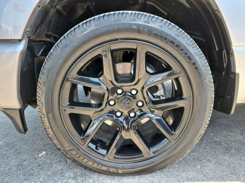 Used 2024 RAM 1500 Laramie AWD/4WD image 14