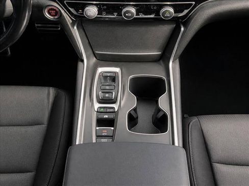 Used 2022 Honda Accord Sport image 19