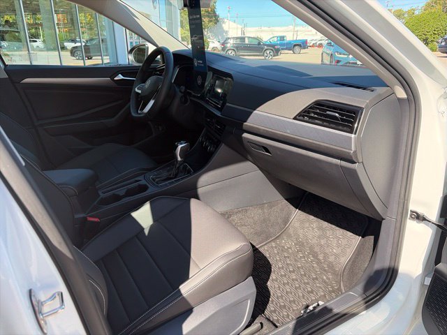Certified 2023 Volkswagen Jetta SE w/ Panoramic Sunroof Package FWD image 15