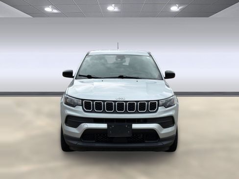 Used 2024 Jeep Compass Sport AWD/4WD image 6