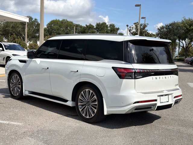 Used 2025 INFINITI QX80 Sensory AWD/4WD image 5