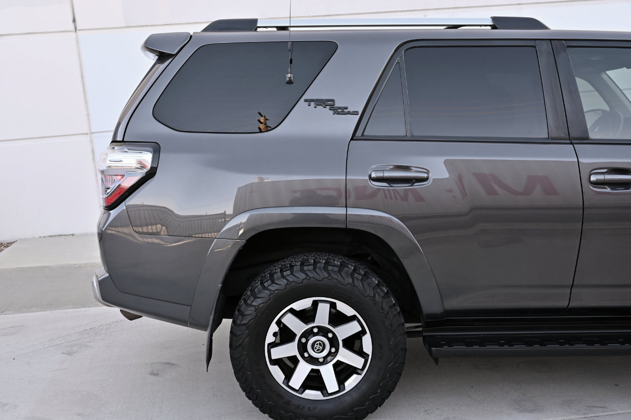 Used 2018 Toyota 4Runner TRD Off-Road Premium AWD/4WD image 39