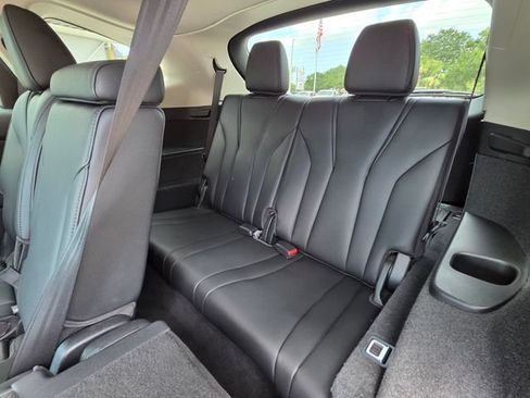 Used 2024 Acura MDX FWD image 15