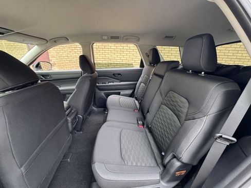New 2026 Nissan Pathfinder S AWD/4WD image 8