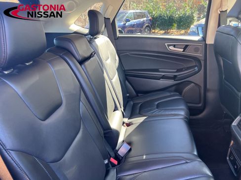 Used 2022 Ford Edge Titanium image 34