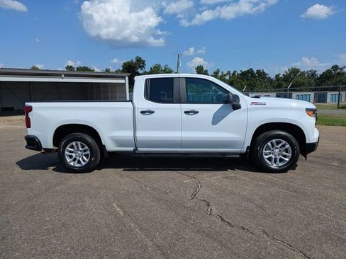 Used 2023 Chevrolet Silverado 1500 W/T w/ WT Value Package AWD/4WD image 3