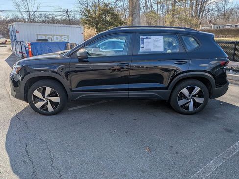 Used 2025 Volkswagen Taos S AWD/4WD image 2