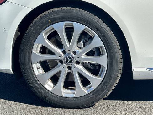 Used 2018 Mercedes-Benz E 300 4MATIC image 25