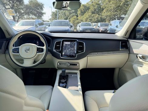 Certified 2024 Volvo XC90 T8 Plus w/ Protection Package Premier image 16