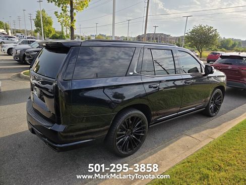 Used 2021 Cadillac Escalade Premium Luxury Platinum AWD/4WD image 3