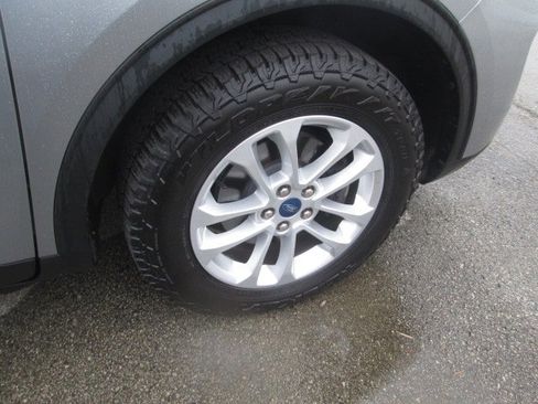 Used 2022 Ford Escape SE w/ Cold Weather Package image 7