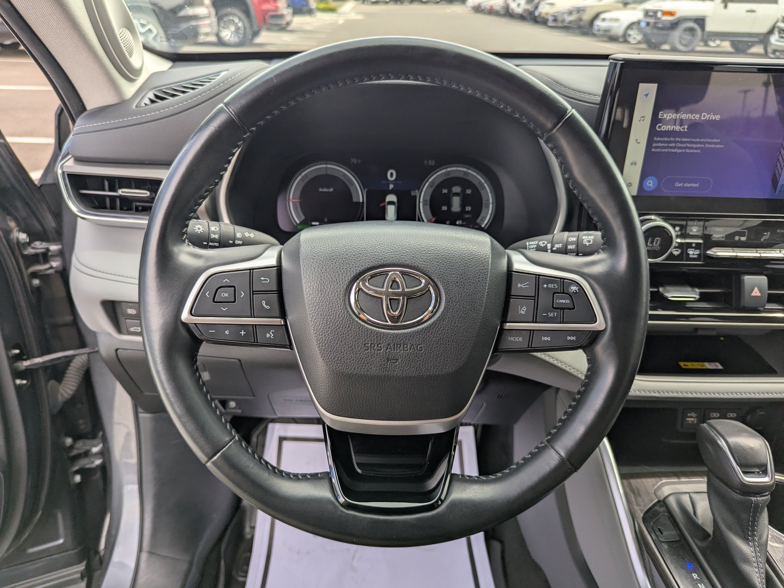 Used 2023 Toyota Highlander Limited AWD/4WD image 15