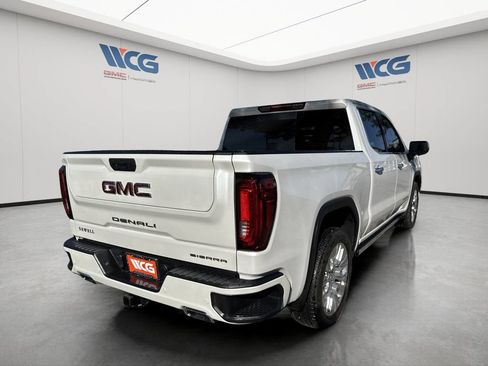 Used 2022 GMC Sierra 1500 Denali w/ Denali Premium Package AWD/4WD image 3