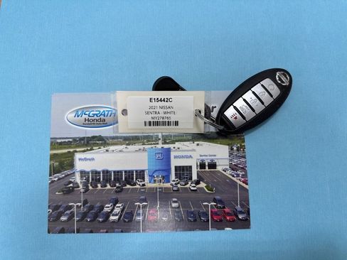 Used 2021 Nissan Sentra SR w/ SR Premium Package image 3