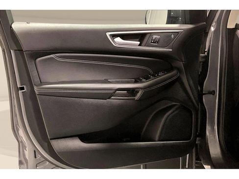 Used 2024 Ford Edge Titanium image 24