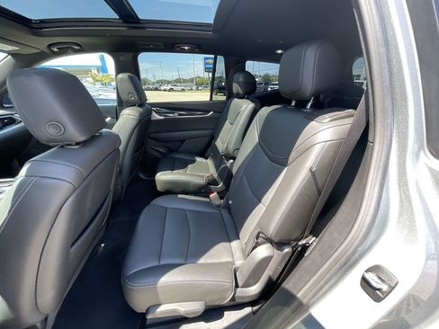 Certified 2024 Cadillac XT6 Premium Luxury w/ Technology Package AWD/4WD image 24